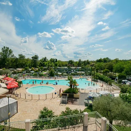 Baia Tatil parkı Manerba del Garda
