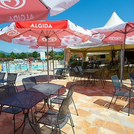Baia Aldeamento Turístico 4*